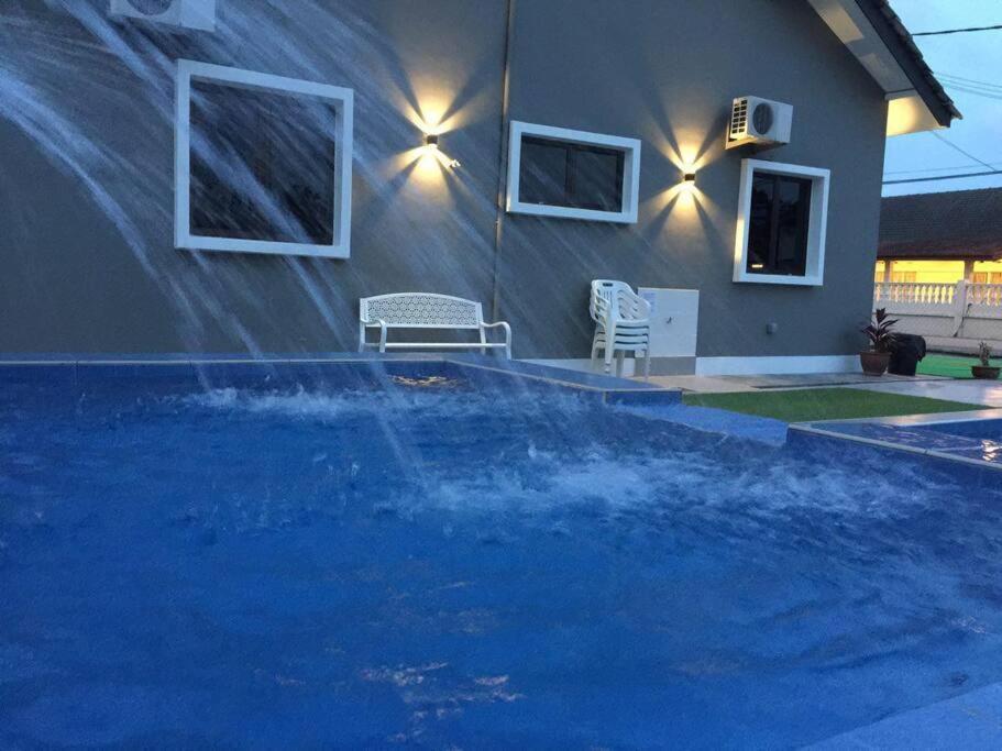 Melaka Beach Villa Klebang Besar Esterno foto