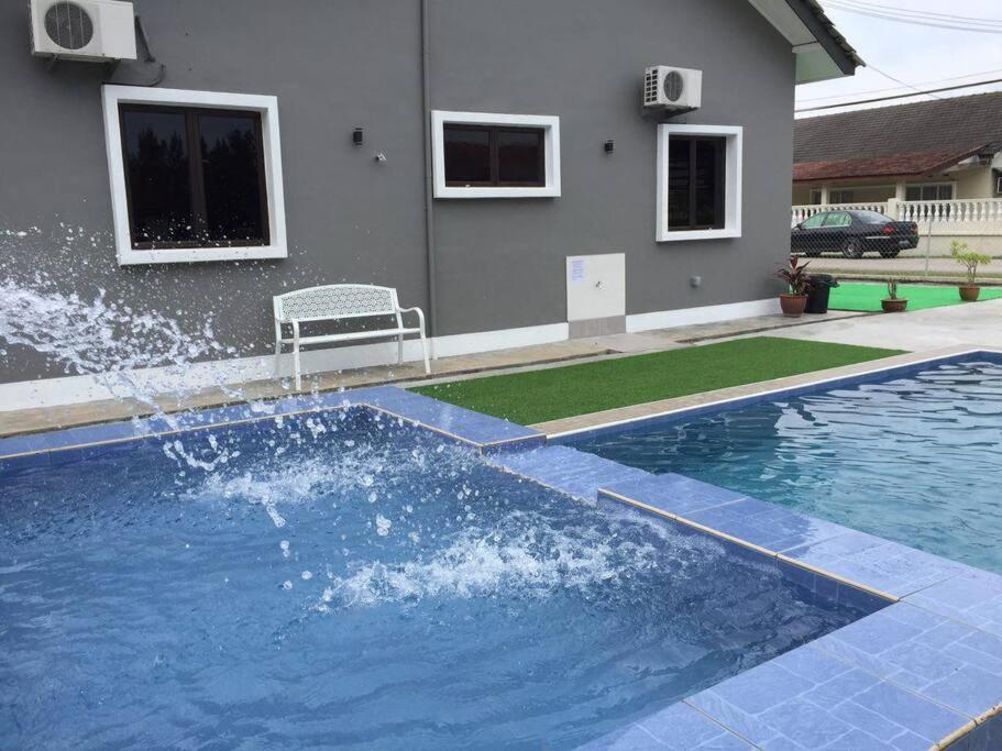 Melaka Beach Villa Klebang Besar Esterno foto